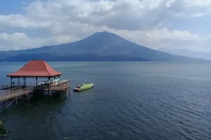 Danau Ranau Oku, Keindahan Alam dan Aktivitas Seru yang Menanti di Sumatera Selatan